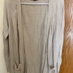 Cardigan with front pockets